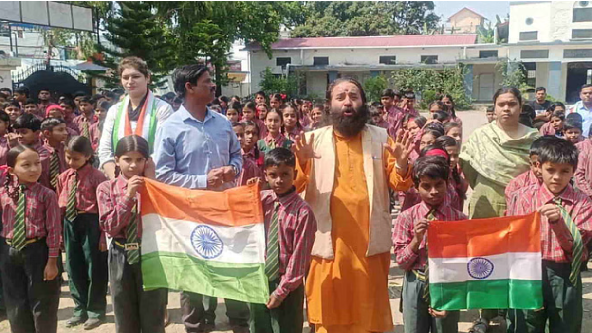 बच्चा-बच्चा बोला- भारत माता की जय; ऑपरेशन सिंदूर की सफलता से लोगों में खुशी, सेना को दी बधाई